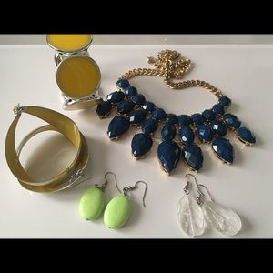Assorted jewelry
